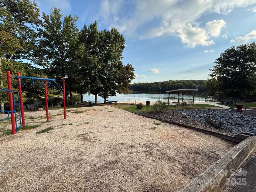 111 Club House Extension, New London, NC 28127.  MLS# CAR4295285, YatesRealty ID 34337. Sandy Beach area