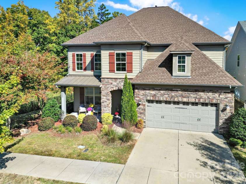 989 Emory Lane, Fort Mill, SC 29708.  MLS# CAR4356402, YatesRealty ID 34337. 