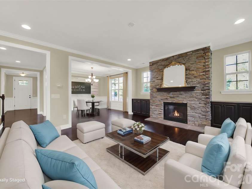 989 Emory Lane, Fort Mill, SC 29708.  MLS# CAR4356402, YatesRealty ID 34337. Living room