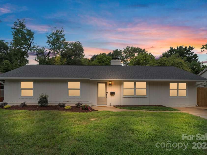 5220 Seacroft Road, Charlotte, NC 28210.  MLS# CAR4290987, YatesRealty ID 34339. 