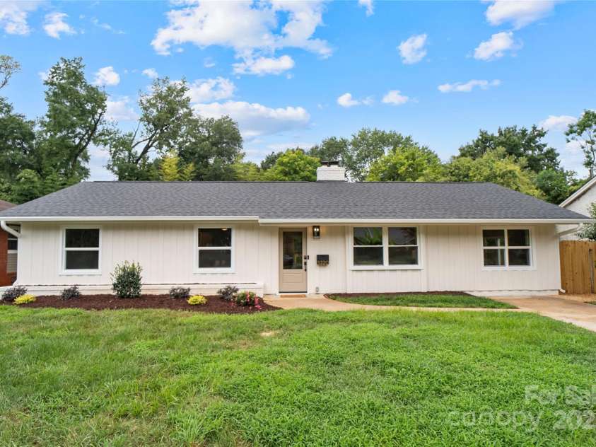 5220 Seacroft Road, Charlotte, NC 28210.  MLS# CAR4290987, YatesRealty ID 34339. 