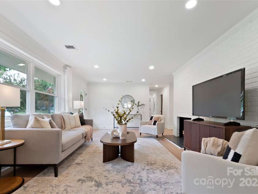 5220 Seacroft Road, Charlotte, NC 28210.  MLS# CAR4290987, YatesRealty ID 34339. 
