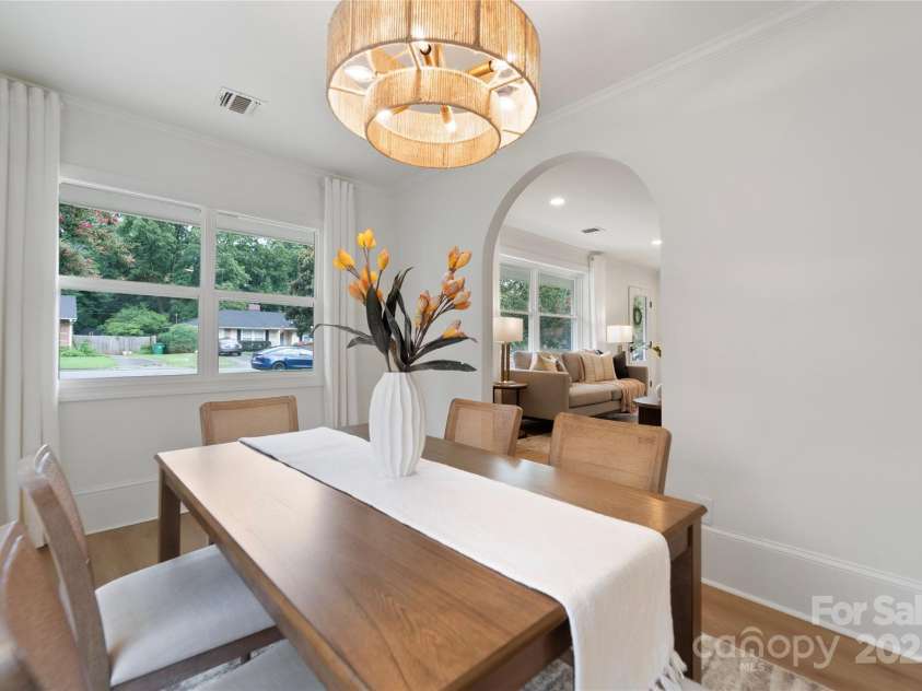 5220 Seacroft Road, Charlotte, NC 28210.  MLS# CAR4290987, YatesRealty ID 34339. 
