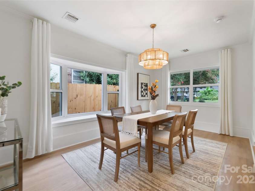 5220 Seacroft Road, Charlotte, NC 28210.  MLS# CAR4290987, YatesRealty ID 34339. 