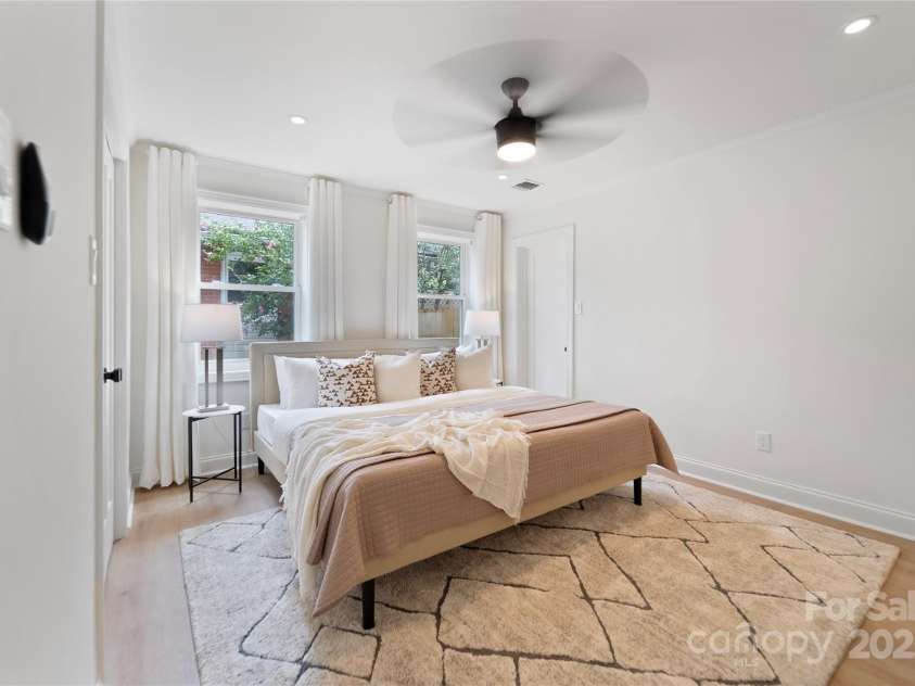 5220 Seacroft Road, Charlotte, NC 28210.  MLS# CAR4290987, YatesRealty ID 34339. 