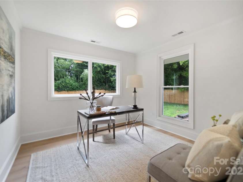 5220 Seacroft Road, Charlotte, NC 28210.  MLS# CAR4290987, YatesRealty ID 34339. 