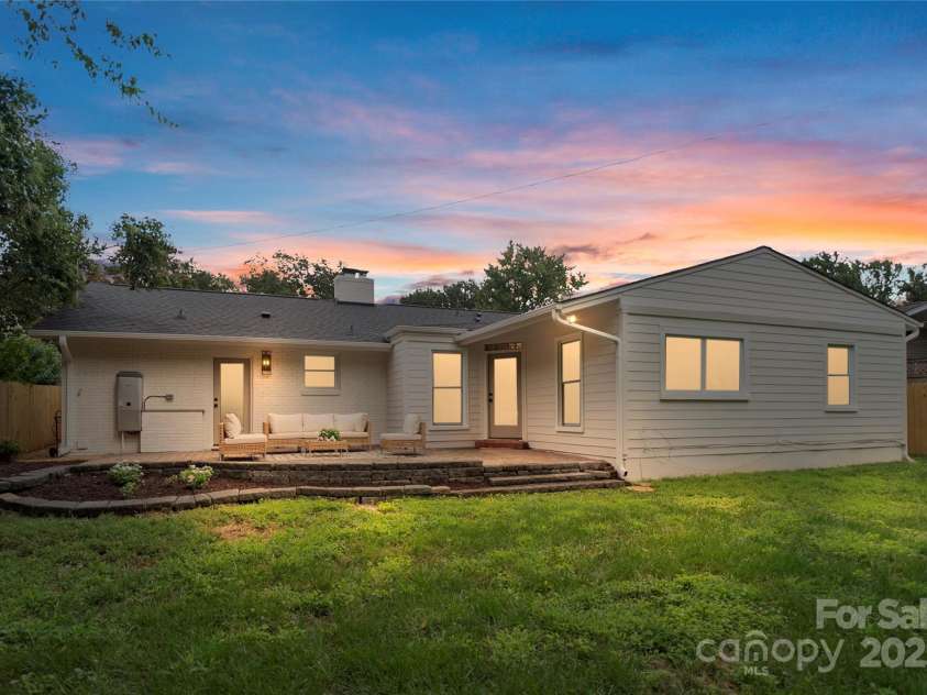 5220 Seacroft Road, Charlotte, NC 28210.  MLS# CAR4290987, YatesRealty ID 34339. 