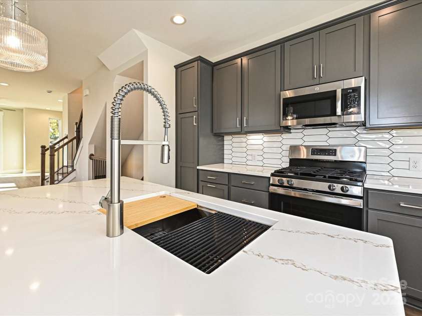 1219 34th Street, Charlotte, NC 28205.  MLS# CAR4139010, YatesRealty ID 3434. Kitchen