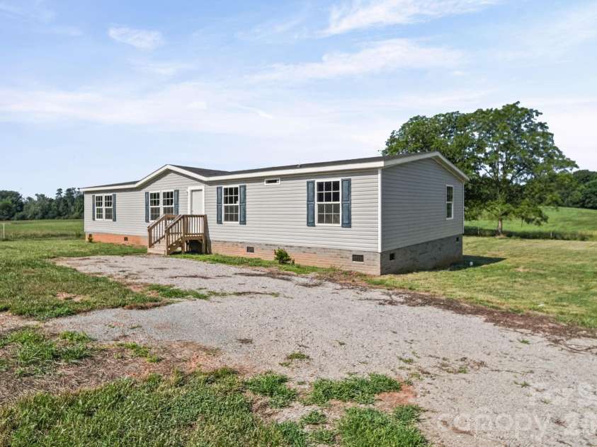 5131 Red Hill Mount Vernon Road, Polkton, NC 28135.  MLS# CAR4392065, YatesRealty ID 34340. 