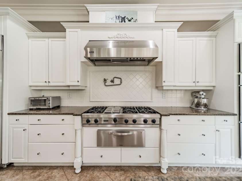 1032 Seminole Drive, Waxhaw, NC 28173.  MLS# CAR4264733, YatesRealty ID 34341. 