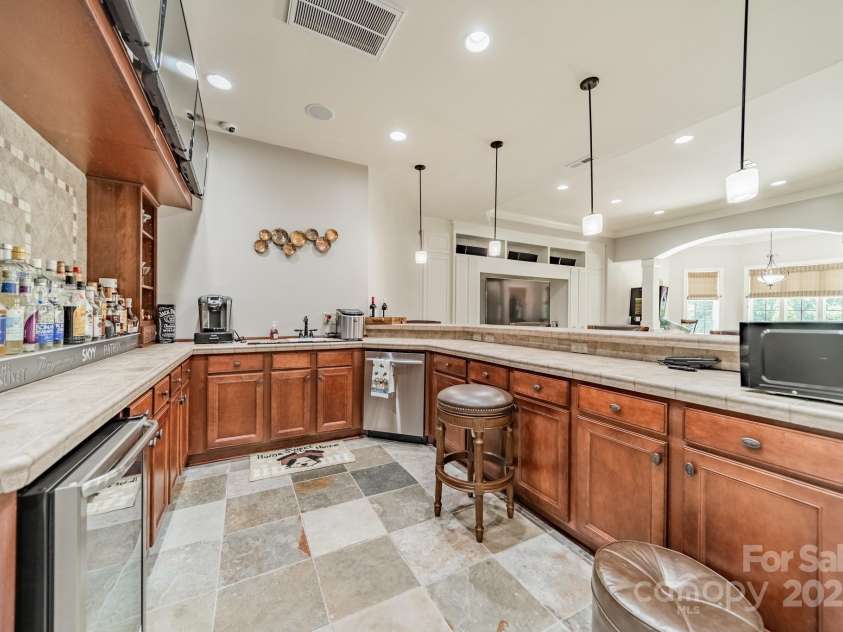 1032 Seminole Drive, Waxhaw, NC 28173.  MLS# CAR4264733, YatesRealty ID 34341. 