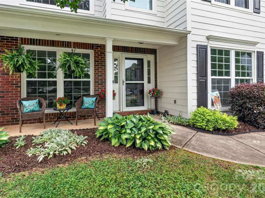 7602 Berrywood Circle, Huntersville, NC 28078.  MLS# CAR4398156, YatesRealty ID 34341. 