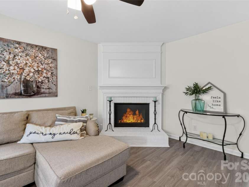7602 Berrywood Circle, Huntersville, NC 28078.  MLS# CAR4398156, YatesRealty ID 34341. 