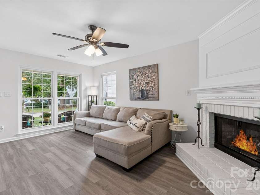 7602 Berrywood Circle, Huntersville, NC 28078.  MLS# CAR4398156, YatesRealty ID 34341. 