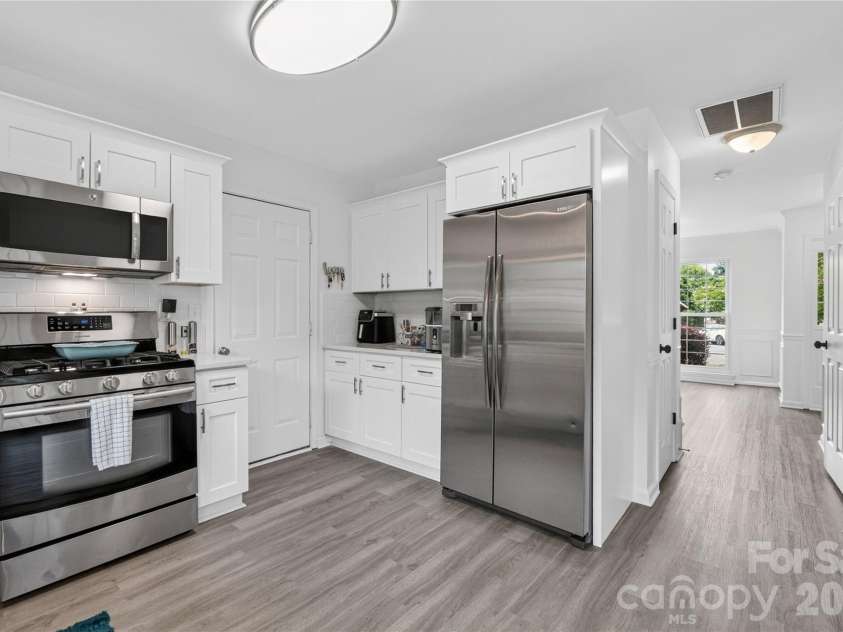 7602 Berrywood Circle, Huntersville, NC 28078.  MLS# CAR4398156, YatesRealty ID 34341. 