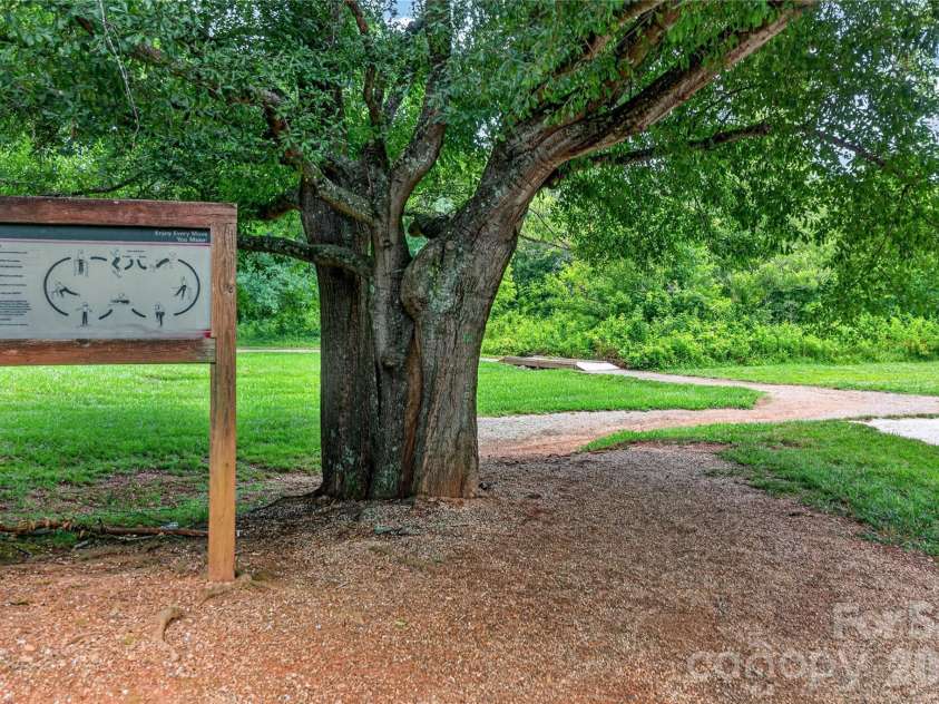 7602 Berrywood Circle, Huntersville, NC 28078.  MLS# CAR4398156, YatesRealty ID 34341. 