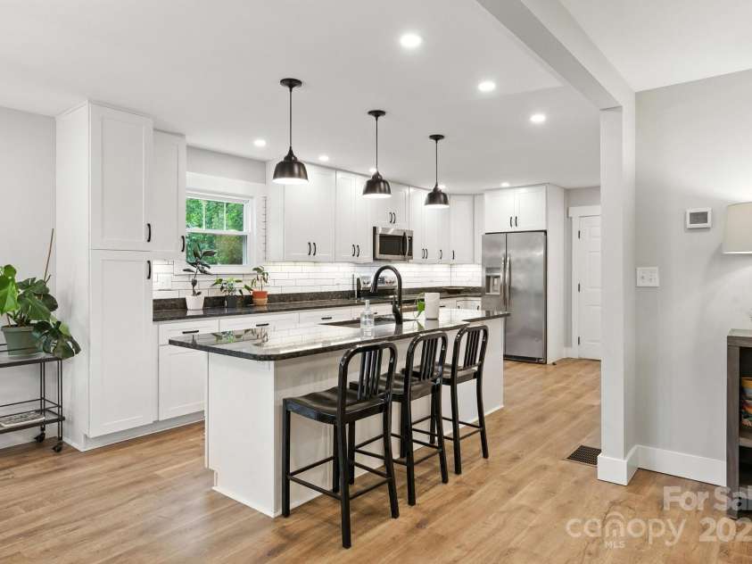 38 Tipton Drive, Candler, NC 28715.  MLS# CAR4275923, YatesRealty ID 34342. 