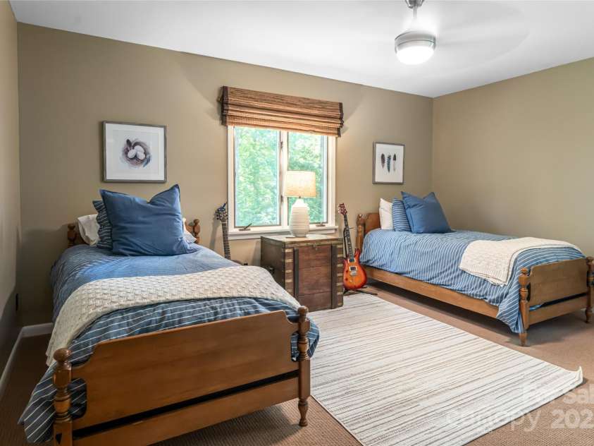 33 Deerhaven Lane, Asheville, NC 28803.  MLS# CAR4276506, YatesRealty ID 34343. Bedroom #3