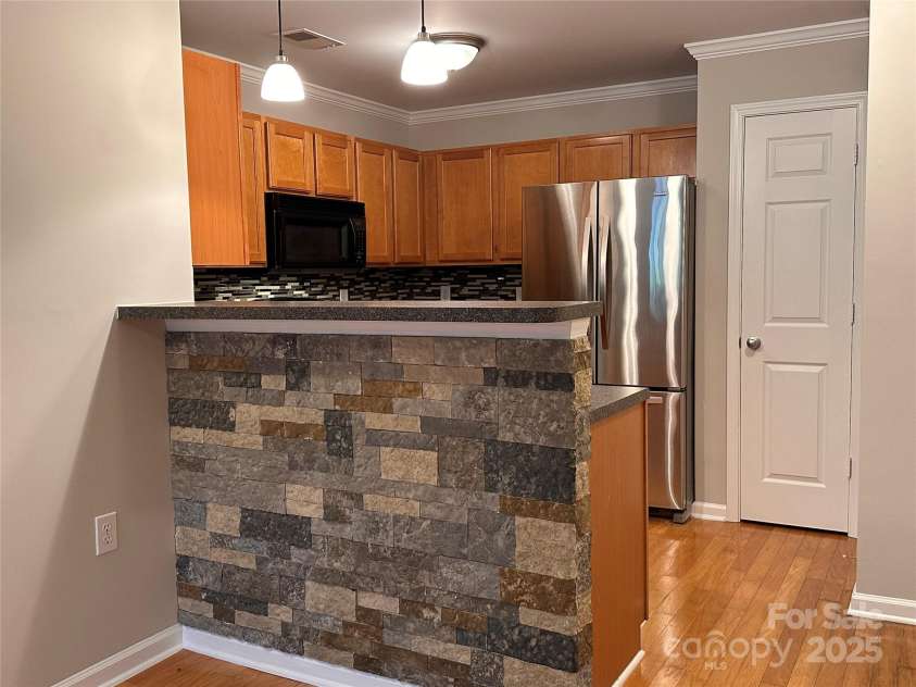 5236 HILLTOP Road, Jamestown, NC 27282.  MLS# CAR4279936, YatesRealty ID 34344. 