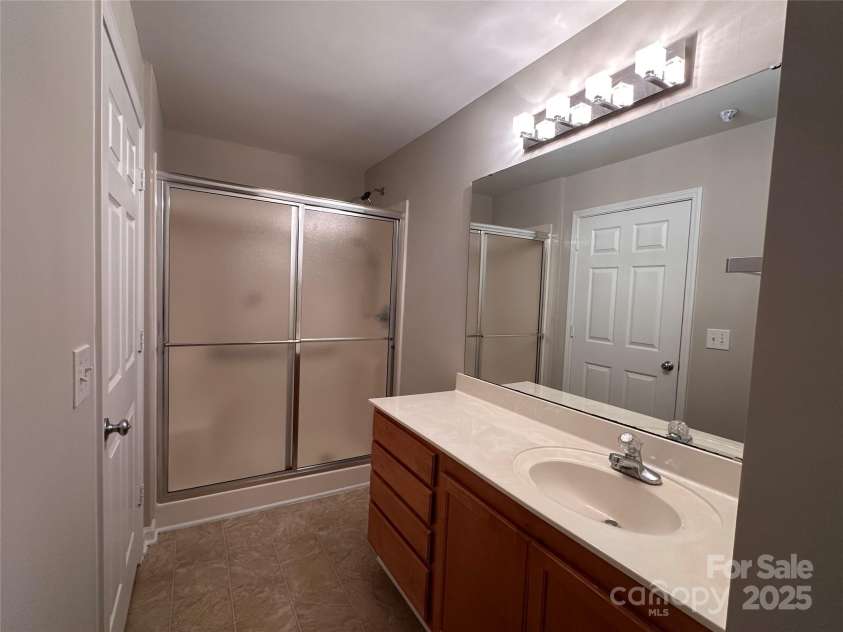 5236 HILLTOP Road, Jamestown, NC 27282.  MLS# CAR4279936, YatesRealty ID 34344. 