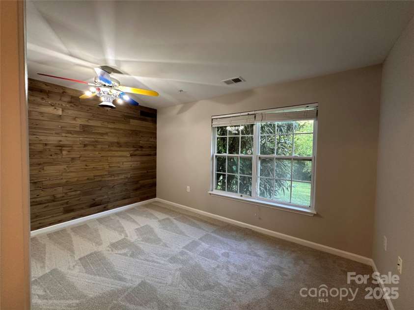 5236 HILLTOP Road, Jamestown, NC 27282.  MLS# CAR4279936, YatesRealty ID 34344. 