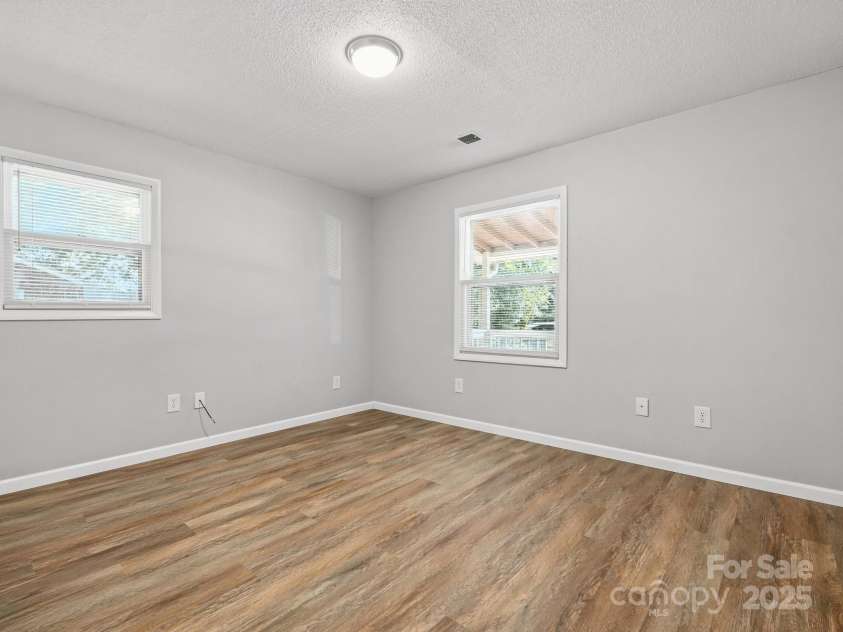 1021 Chandler Drive, Rock Hill, SC 29732.  MLS# CAR4280240, YatesRealty ID 34345. Bedroom