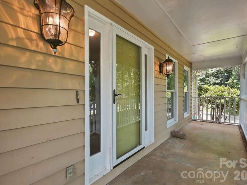 1070 Peachtree Lane, Fort Mill, SC 29715.  MLS# CAR4398064, YatesRealty ID 34345. 