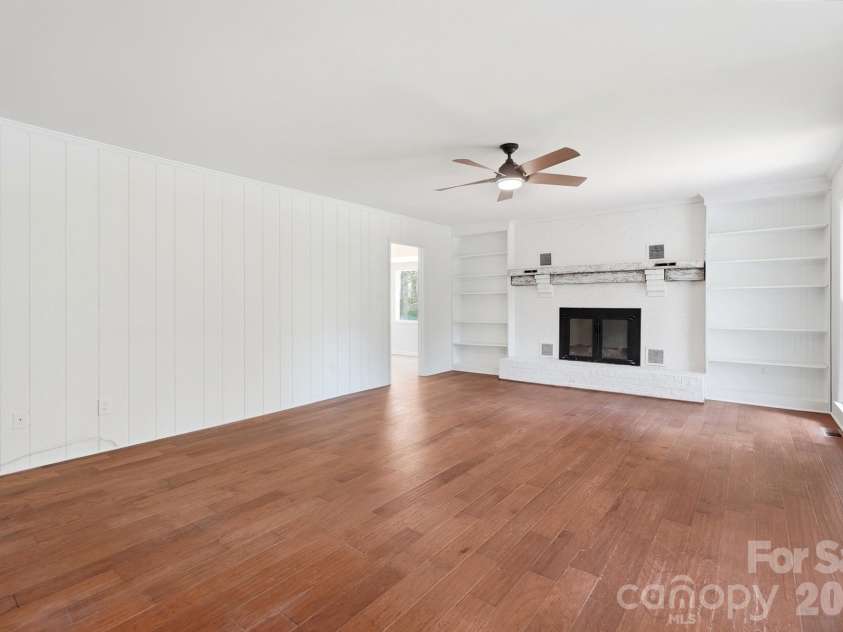 1070 Peachtree Lane, Fort Mill, SC 29715.  MLS# CAR4398064, YatesRealty ID 34345. 