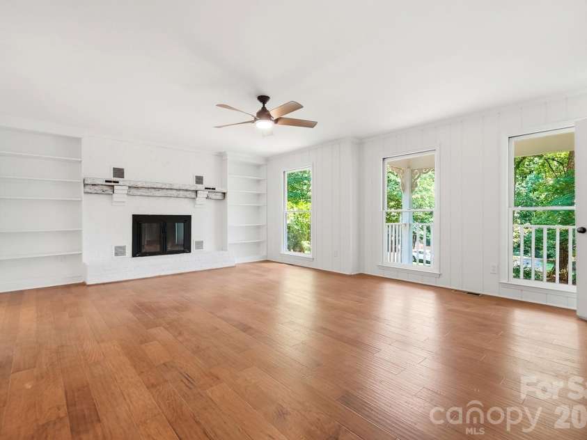 1070 Peachtree Lane, Fort Mill, SC 29715.  MLS# CAR4398064, YatesRealty ID 34345. 