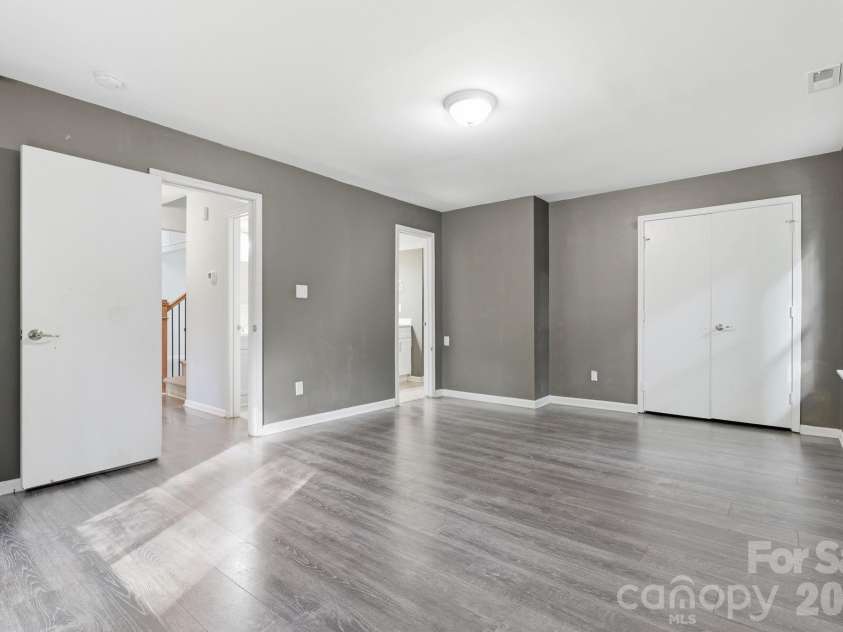 7401 Park Vista Circle, Charlotte, NC 28226.  MLS# CAR4397962, YatesRealty ID 34347. 