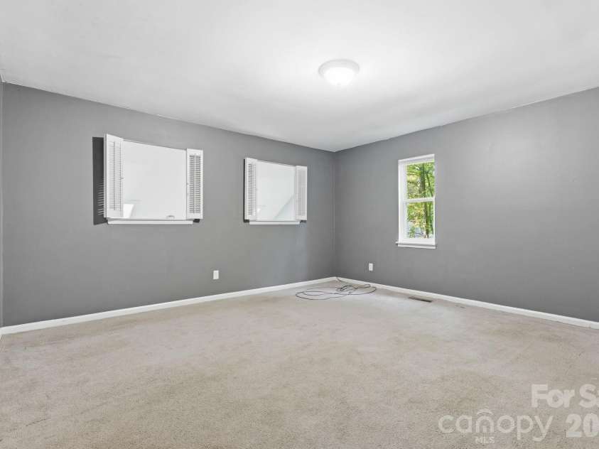 7401 Park Vista Circle, Charlotte, NC 28226.  MLS# CAR4397962, YatesRealty ID 34347. 