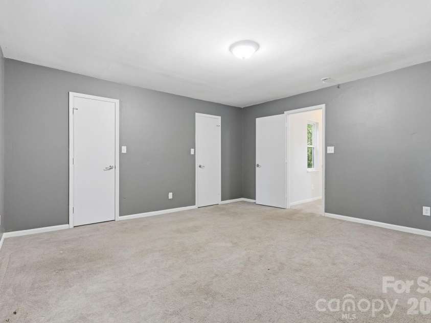 7401 Park Vista Circle, Charlotte, NC 28226.  MLS# CAR4397962, YatesRealty ID 34347. 