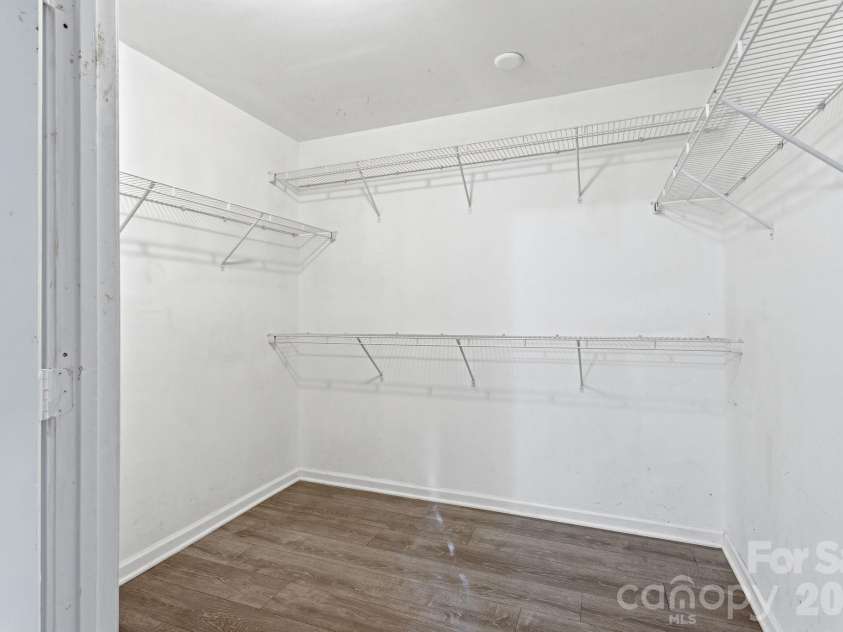 7401 Park Vista Circle, Charlotte, NC 28226.  MLS# CAR4397962, YatesRealty ID 34347. 