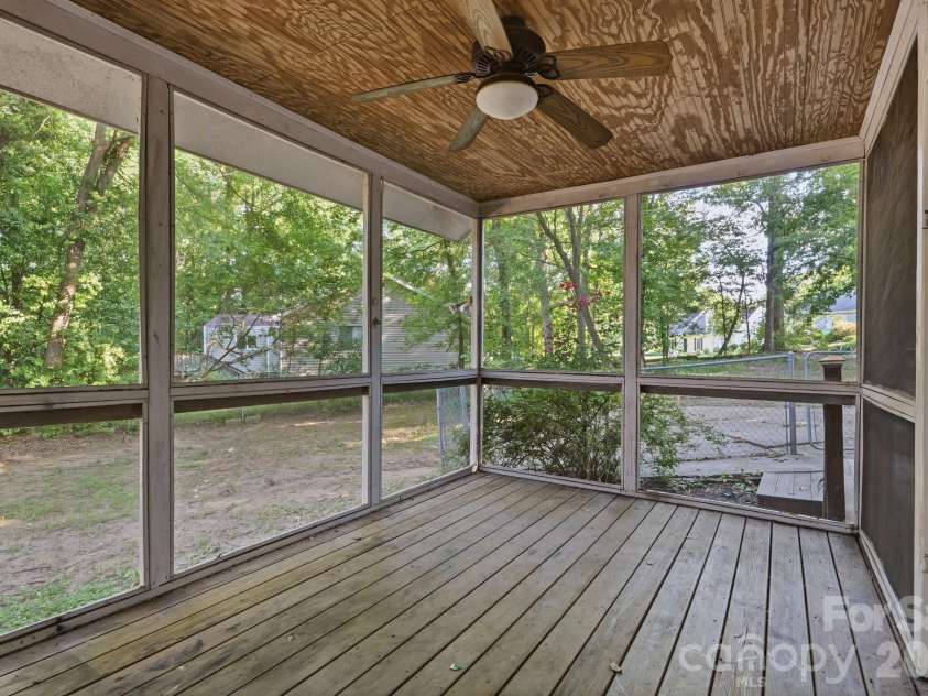 7401 Park Vista Circle, Charlotte, NC 28226.  MLS# CAR4397962, YatesRealty ID 34347. 