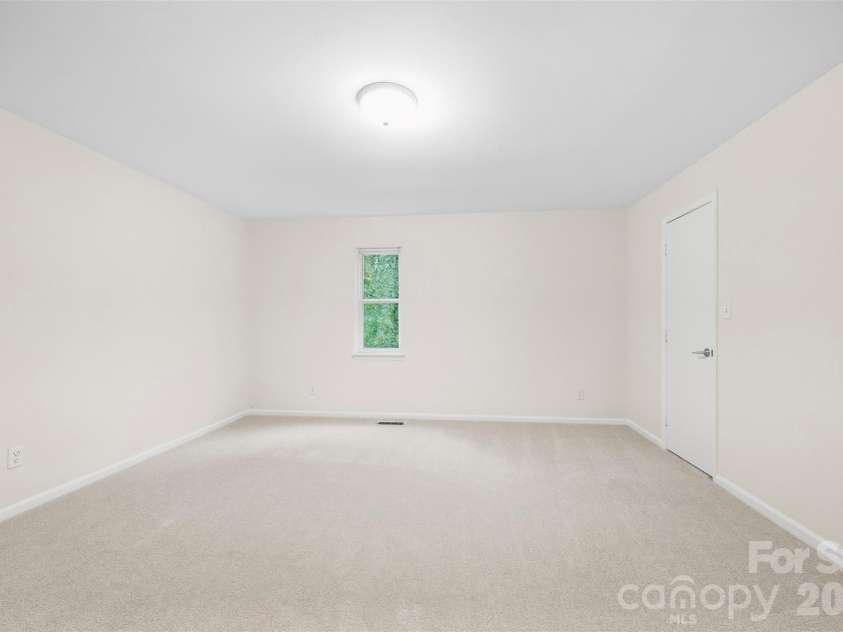 7401 Park Vista Circle, Charlotte, NC 28226.  MLS# CAR4426415, YatesRealty ID 34347. Second floor Bedroom #2