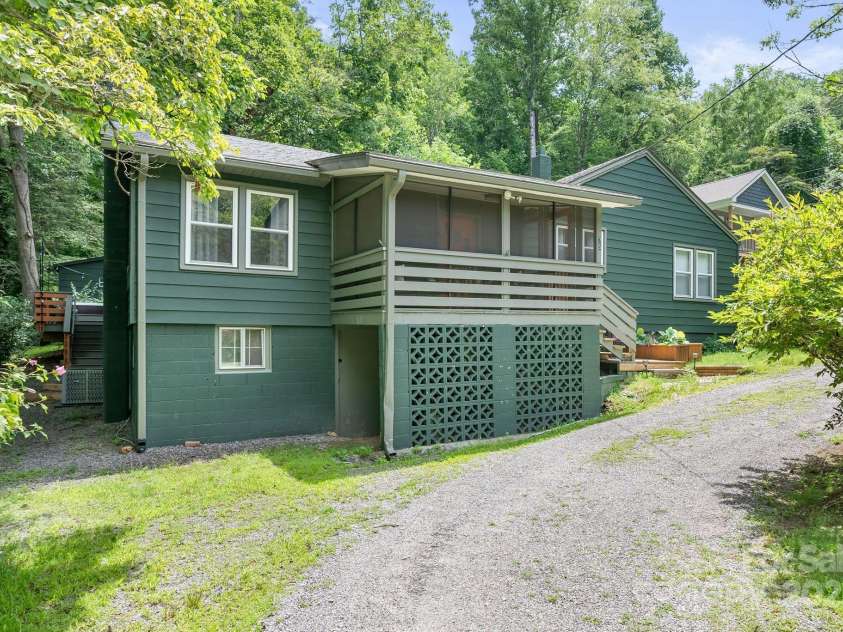 75 Craven Hill Circle, Black Mountain, NC 28711.  MLS# CAR4283464, YatesRealty ID 34347. 