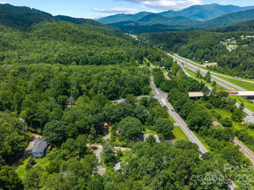 75 Craven Hill Circle, Black Mountain, NC 28711.  MLS# CAR4283464, YatesRealty ID 34347. 