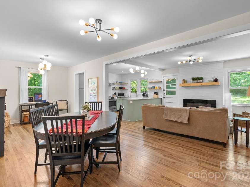 75 Craven Hill Circle, Black Mountain, NC 28711.  MLS# CAR4283464, YatesRealty ID 34347. 
