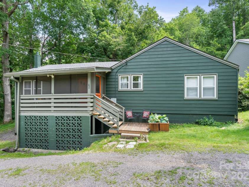 75 Craven Hill Circle, Black Mountain, NC 28711.  MLS# CAR4283464, YatesRealty ID 34347. Welcome to Craven Hill Circle