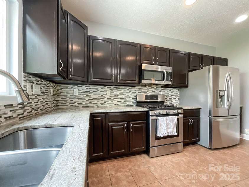 4724 Kiddle Lane, Monroe, NC 28110.  MLS# CAR4285792, YatesRealty ID 34348. 