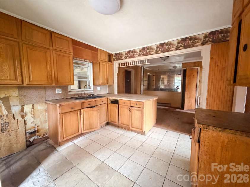 901 Steele Street, Fort Mill, SC 29715.  MLS# CAR4397959, YatesRealty ID 34348. 