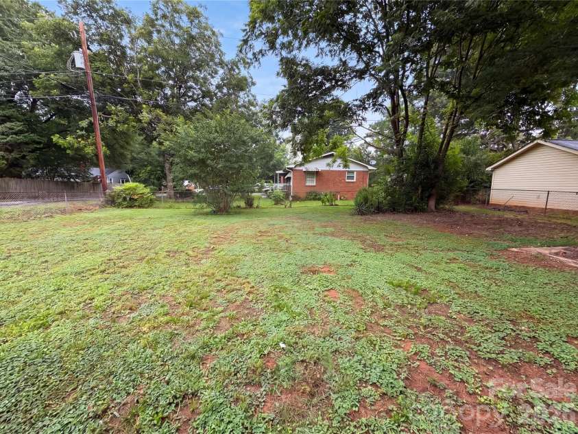 901 Steele Street, Fort Mill, SC 29715.  MLS# CAR4397959, YatesRealty ID 34348. 