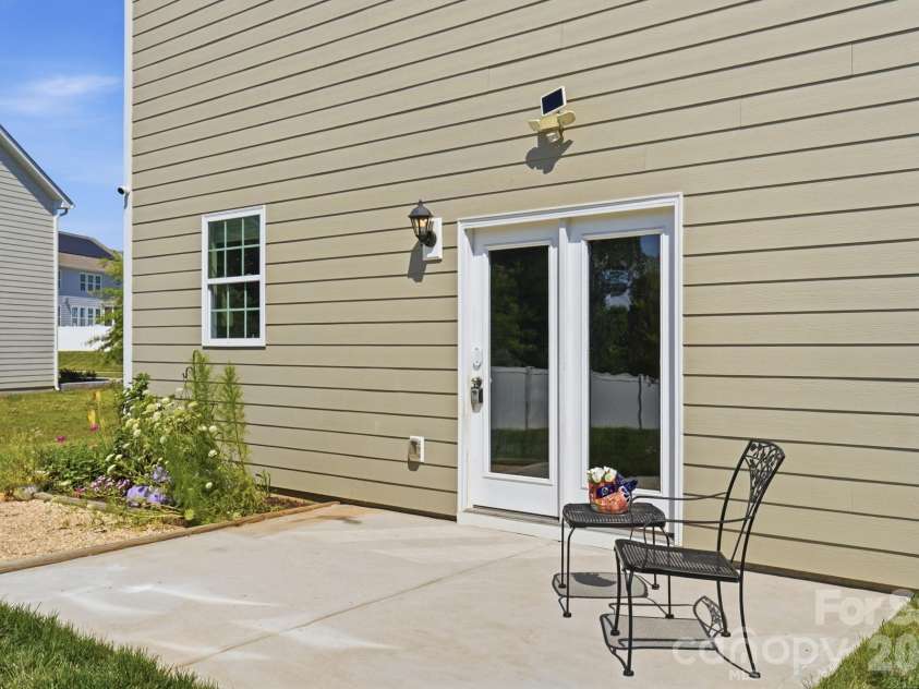 2431 Napa Terrace, Clover, SC 29710.  MLS# CAR4391685, YatesRealty ID 34349. 