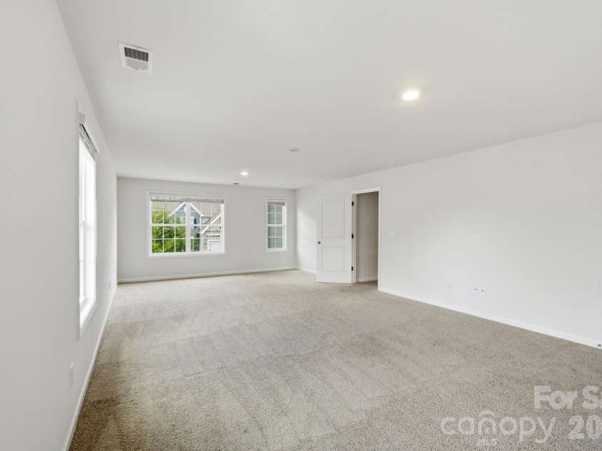 2431 Napa Terrace, Clover, SC 29710.  MLS# CAR4391685, YatesRealty ID 34349. Bonus Room - 405 sqft