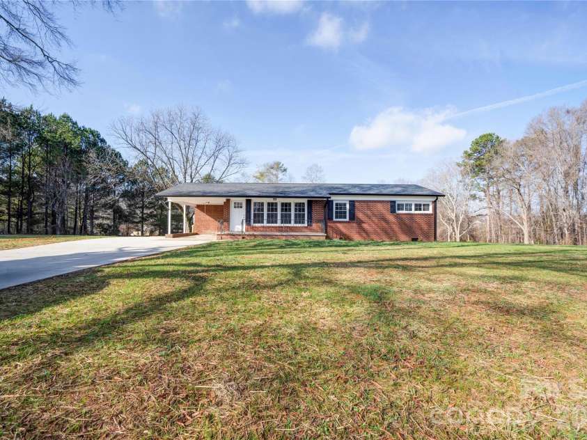 2822 Bettis Road, Grover, NC 28073.  MLS# CAR4333604, YatesRealty ID 3435. Front