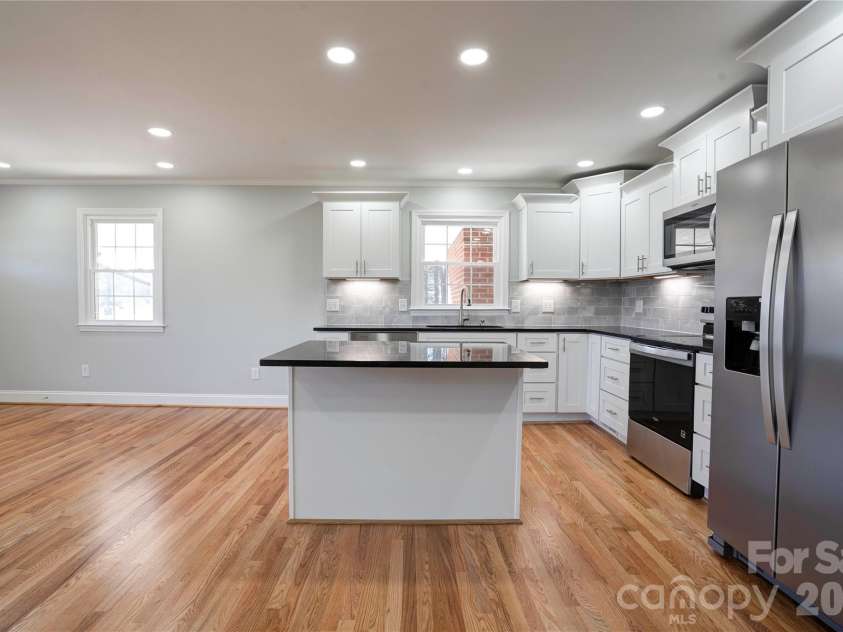 2822 Bettis Road, Grover, NC 28073.  MLS# CAR4333604, YatesRealty ID 3435. Kitchen