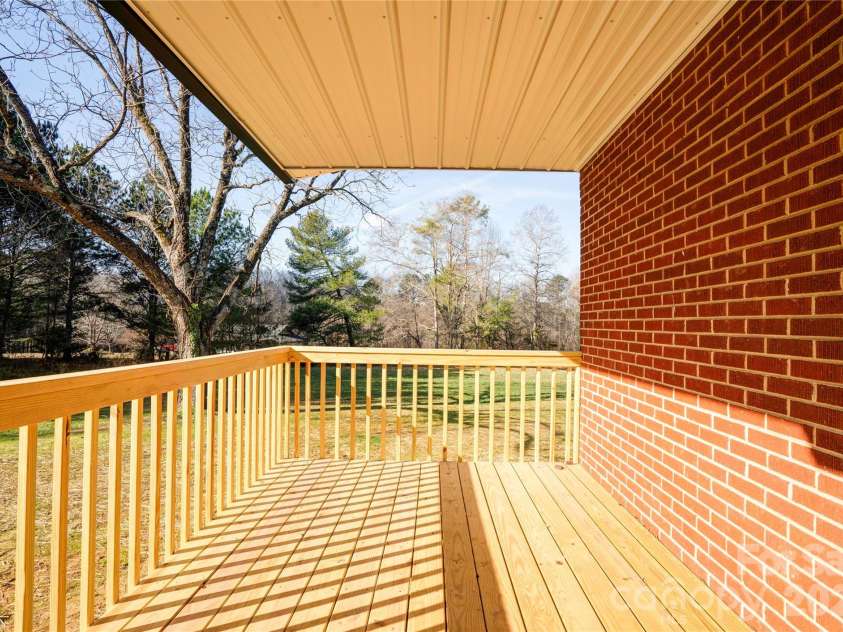2822 Bettis Road, Grover, NC 28073.  MLS# CAR4333604, YatesRealty ID 3435. Side Deck