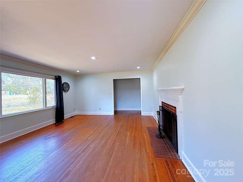 4800 Kipling Drive, Charlotte, NC 28212.  MLS# CAR4229366, YatesRealty ID 3435. 
