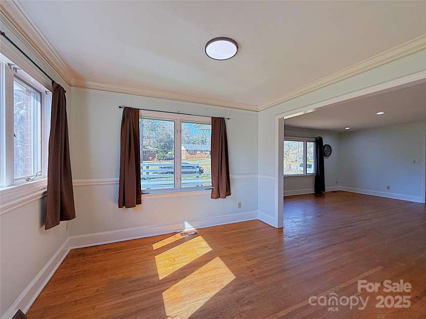 4800 Kipling Drive, Charlotte, NC 28212.  MLS# CAR4229366, YatesRealty ID 3435. 