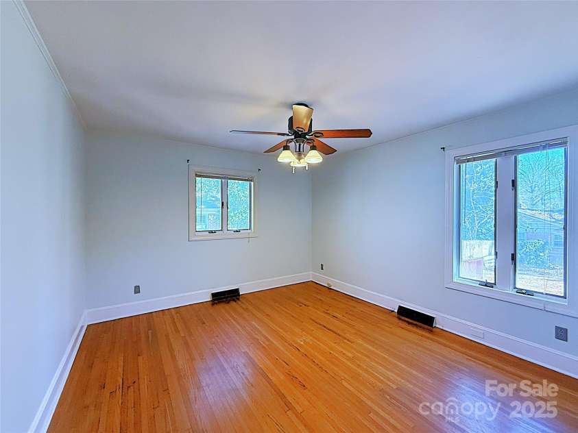 4800 Kipling Drive, Charlotte, NC 28212.  MLS# CAR4229366, YatesRealty ID 3435. 